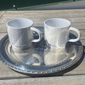 Herringbone textured stackable coffee mugs